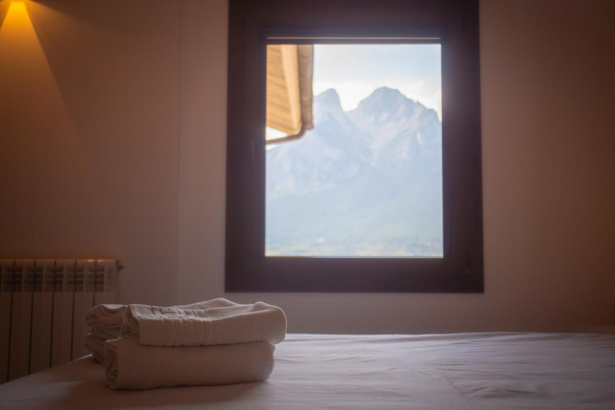 فندق L'Indret Del Pedraforca Adults Only Saldés المظهر الخارجي الصورة