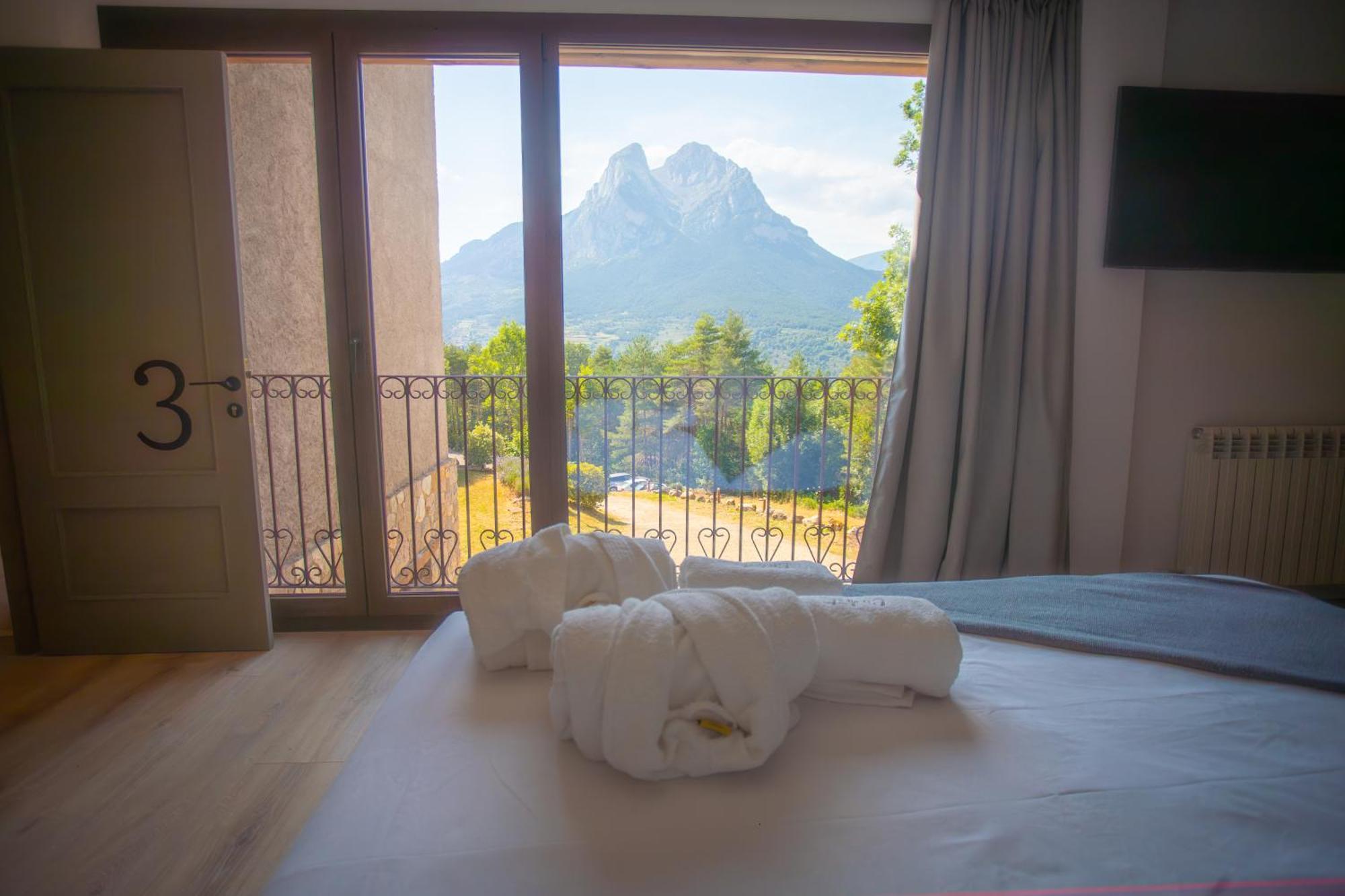 فندق L'Indret Del Pedraforca Adults Only Saldés المظهر الخارجي الصورة