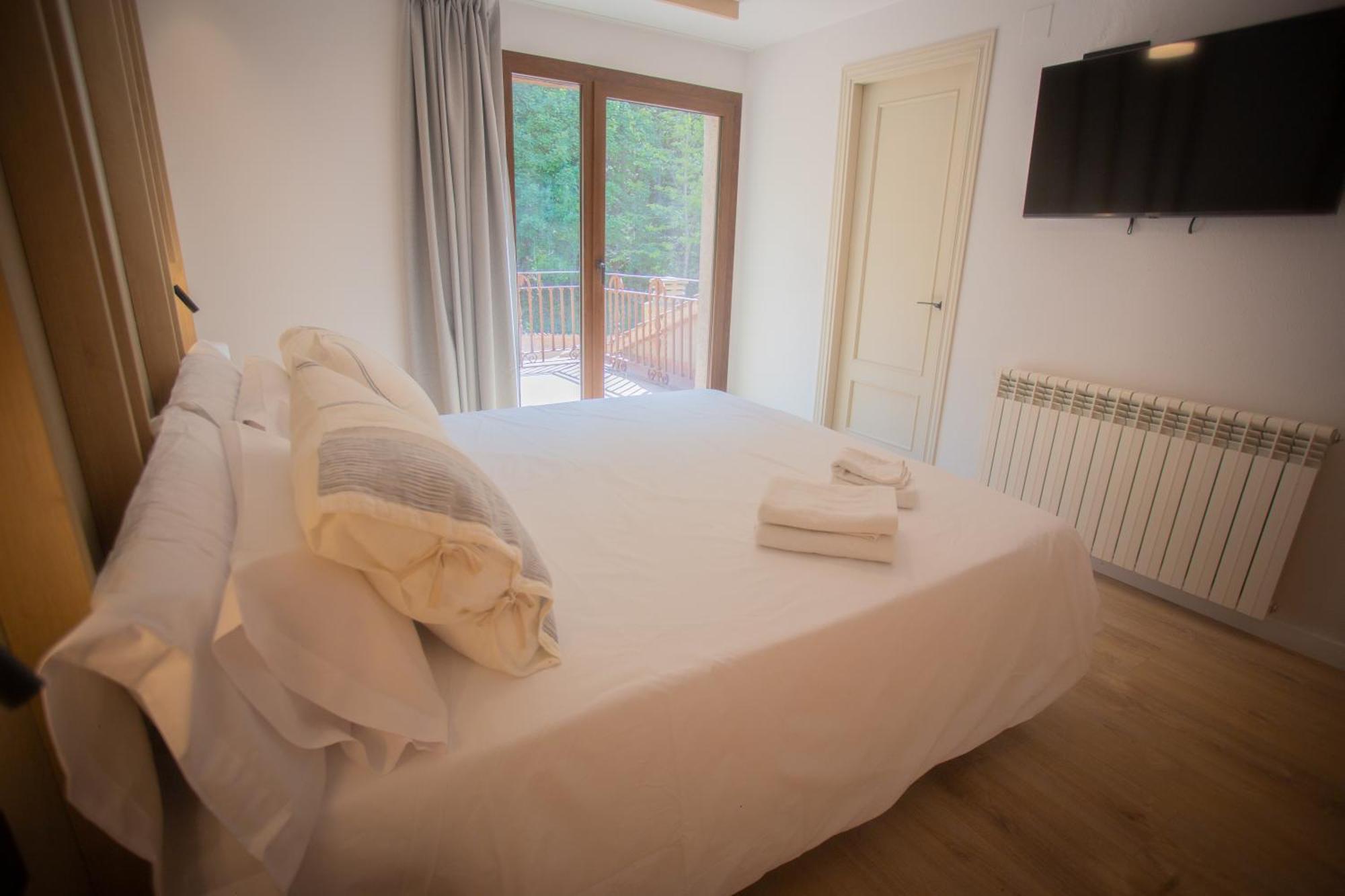 فندق L'Indret Del Pedraforca Adults Only Saldés المظهر الخارجي الصورة