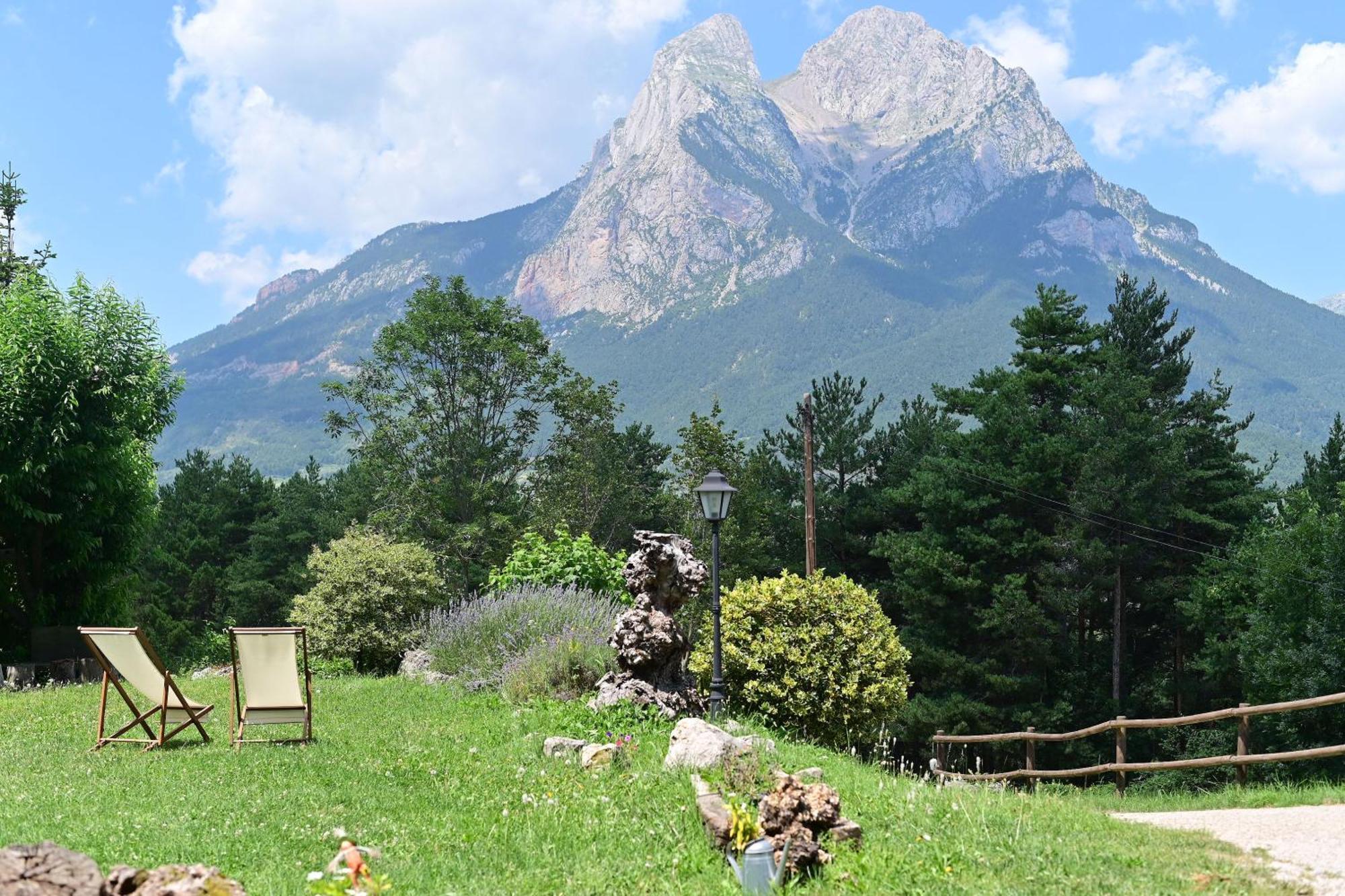 فندق L'Indret Del Pedraforca Adults Only Saldés المظهر الخارجي الصورة